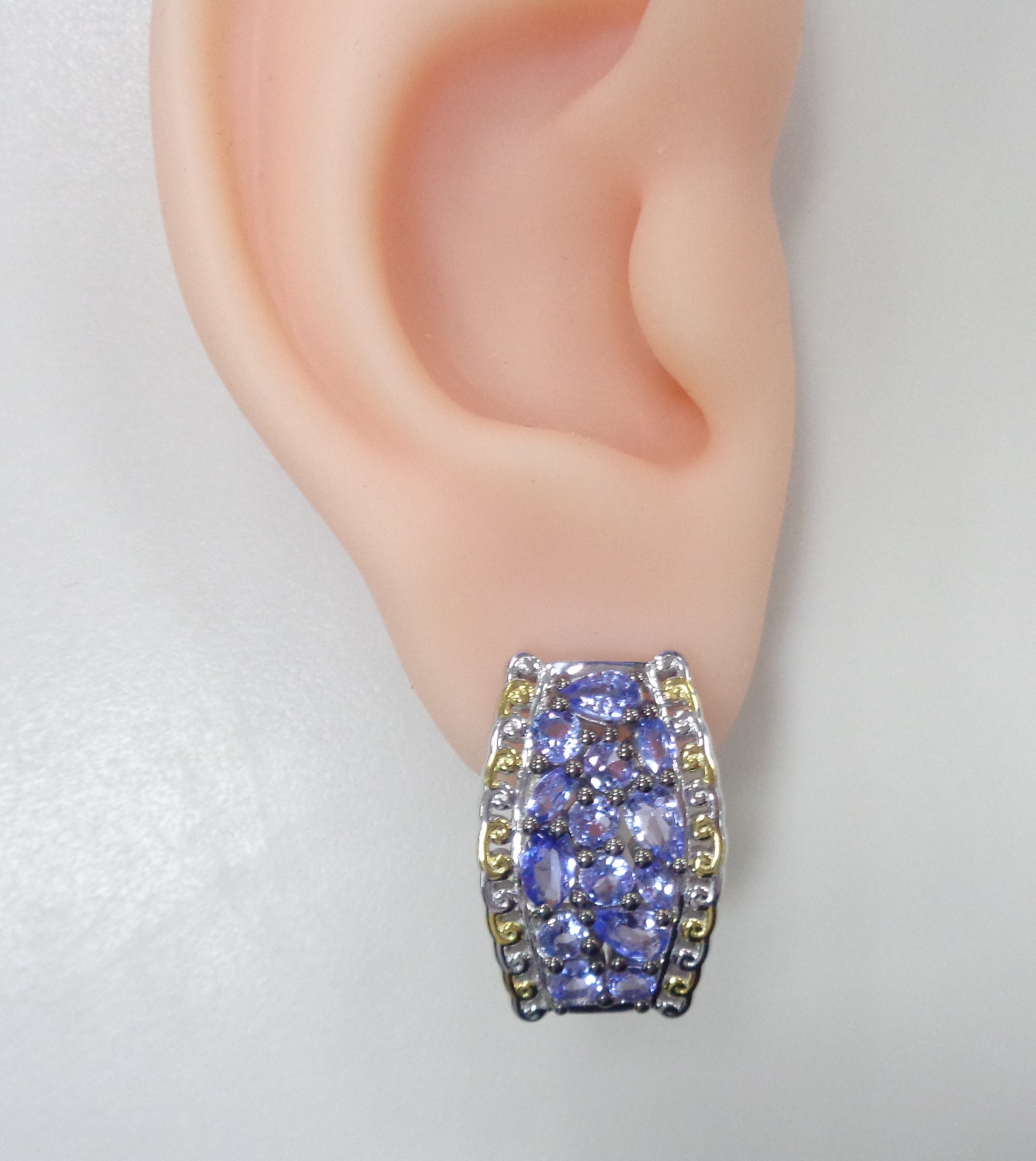 Серебряные серьги с танзанитами